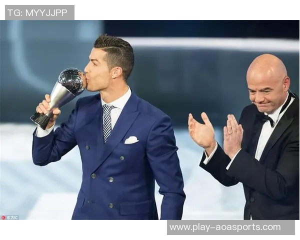 最佳足球先生评选背后的故事与传奇球员的荣耀之路