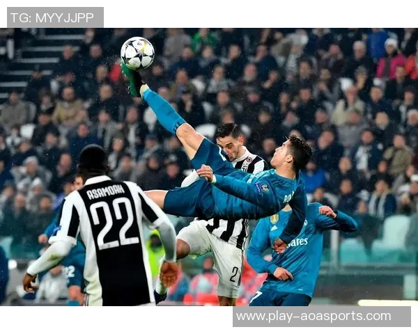 足球倒钩技巧详解与实用训练方法分享助你提升球技